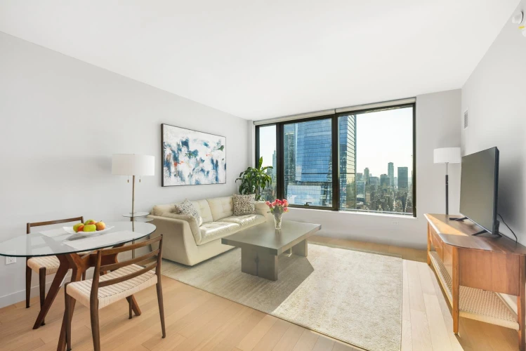 LuxuryStays NYC - Hudson Yards